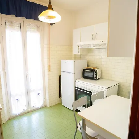 Quadrilocale Vicino Al Mare Con Ampio Terrazzo Aria Condizionata E Posto Auto Privato דירה מרצ'לי